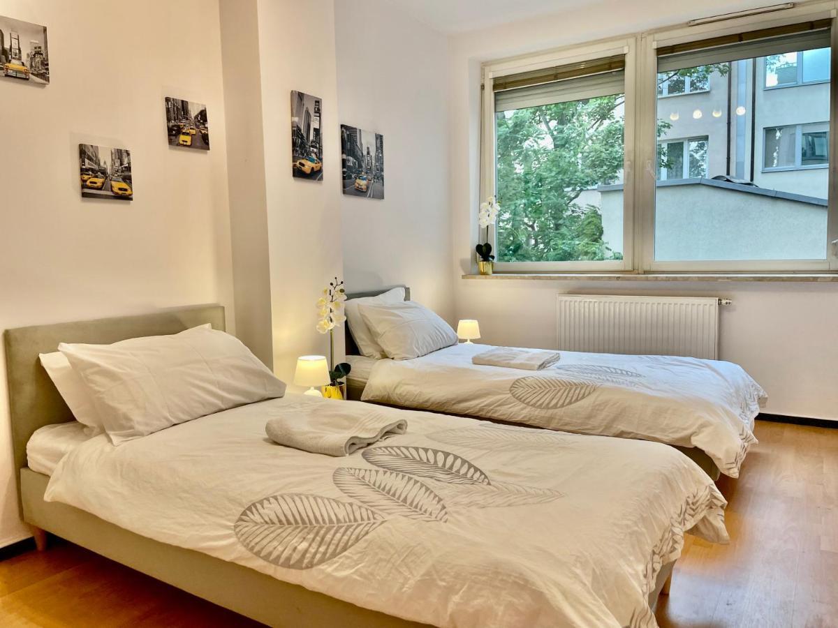 Warsaw Concierge Wola Ratusz Apartment Exterior photo
